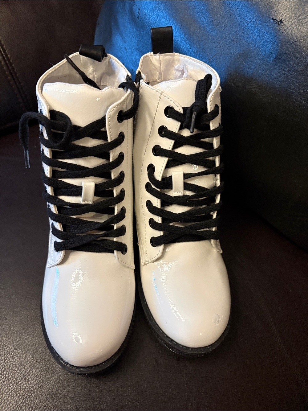 Girl’s 3M GIULETTA White Patent Lace-Up Boots with Black Laces